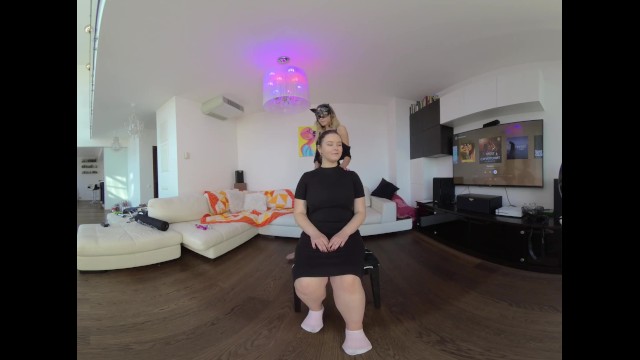 VR180 3d vr video behind the scenes VANESSA KLEIN striptease lapdance dildo