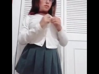 Colegiala Masturbandose