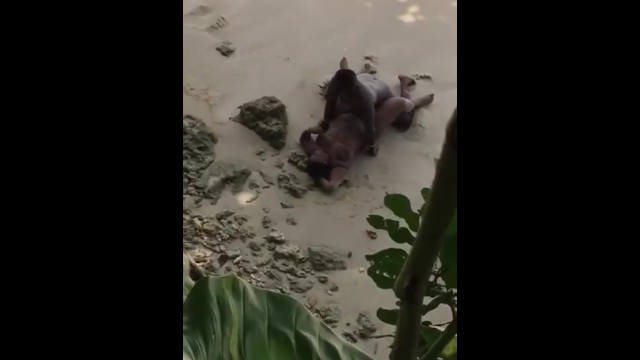 JAMAICANS FUCKING ON THE BEACH - Pornhub.com