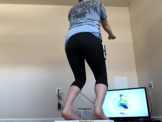 Milf exercisingin Yoga Pants (Wii Fit_Mommy)