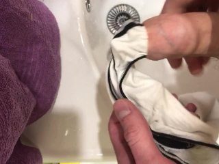 At A Party, I Found Panties In The Wash And Masturbate, But Did Not Finis