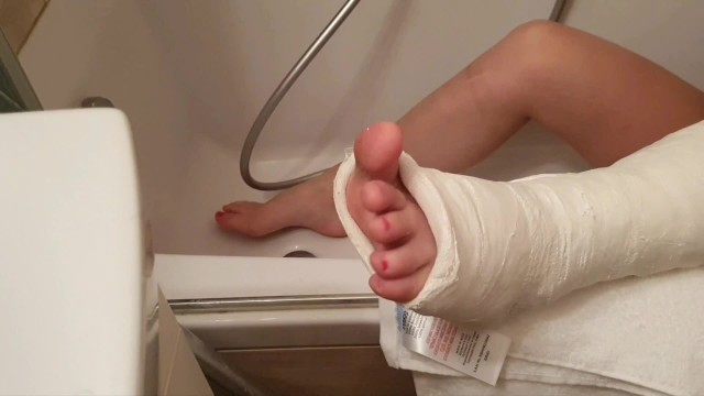 Broken Leg Porn - Long-Leg-Cast Llc-Cast-Fetish Llc-Cast Llc-Crutches Girl-Broken-Leg Bro