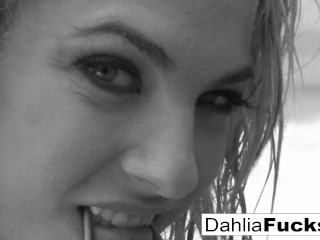 Hot Dahlia gets naughty and squirts_all over the beach!