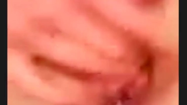 My girlfriend eating me out
