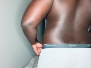 Muscular Bbc - Muscular BBC Shows off Body and Jerks while Watching Porn | XXX Mobile Porn  - Clips18.Net