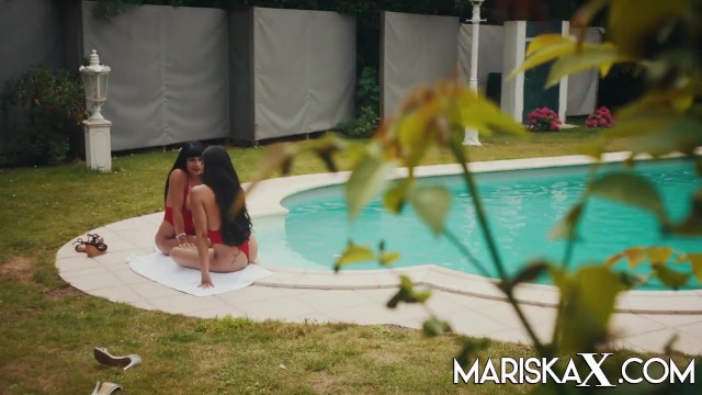 MARISKAX Valentina Ricci and Mariska fucking poolside - Mariska X, Valentina Ricci