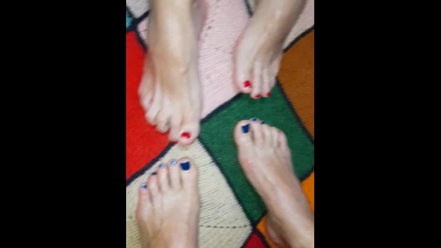 hi6solesok girls interlocking toes