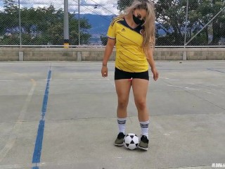 I was dared to play football with my lovense lush on, watch how I squirt on mypants!