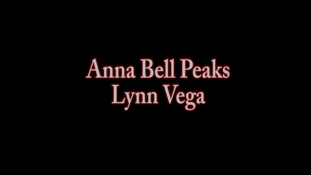 Butt Loving Beauties Anna Bell Peaks  - Anna Bell Peaks, Lynn Vega