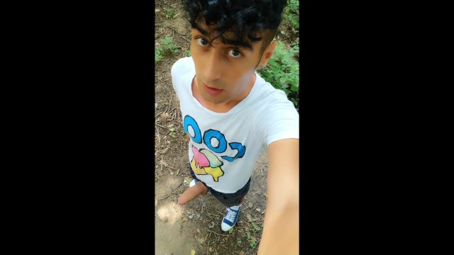 वसा मुर्गा सार्वजनिक से बाहर निकलना