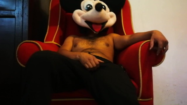 Mickey Mouse Masturbates Sitting In Santa S Chair The Cazique