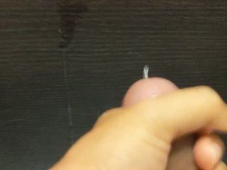オナニーからの壁にどろどろ射精 Masturbation And Cum Shot