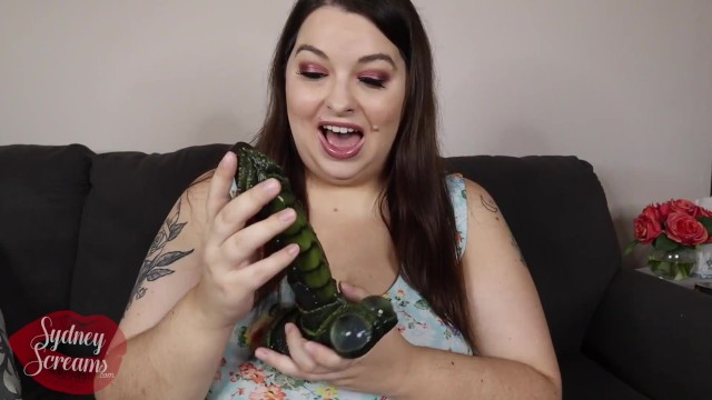 Unboxing Creature Cock by Monster-Cocks RealDoll - Fantasy Monster Dildo Review - BBW Sydney Screams 7