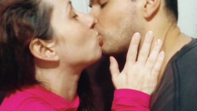 Curious Nymphet Brazilian girl Blowjob kisses caiu na Net gostosa boquete e beijo na boca 1