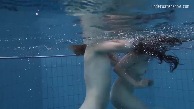 Clara Umora and Bajankina horny underwater lesbians