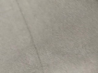 Scopa con il compagno di classe nel parcheggio. Amatoriale italiano dialoghi
