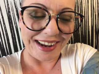 Glasses Girlfriend Sends You A Sexy Video