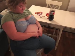 ALICE EATS:LOUD WET_BURPS AND HUGE BELLY EXPANSION