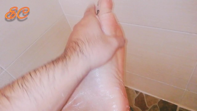 Sexy foot for you to kiss /! Pie sexy para que lo beses 6
