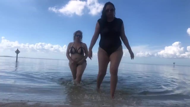 Annasteisa_Kisses and BigBootyAudrey play around nude at beach 