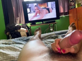 My BF Caughts Me Masturbating Watching Porn /Mi Novio Me Pilla_Masturbándome Viendo Porno