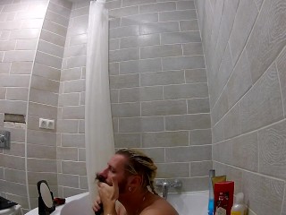 Bearded & long haired Viking stepdaddy in shower (or my real shave & wash_routine).