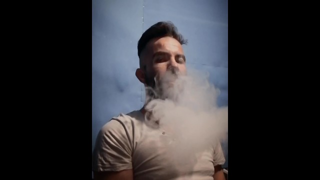 White Thugs Smoking Meth Porn - OnlyFans / JUSTforFANS - Ethan Haze - Blowing some Nice Thick Meth Clouds -  Pornhub.com