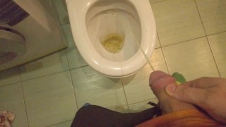 Piss TOILET PISSING