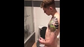 Mignon's Beautiful Pisse