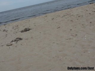 Couple Goes to the Beach to Shoot a BJ Scene and_Gets Caught in the Act! Finishes with RoadHead