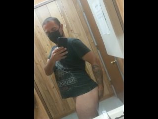 No One Else At Work, So Took Time To Have A Quickie In The Ass