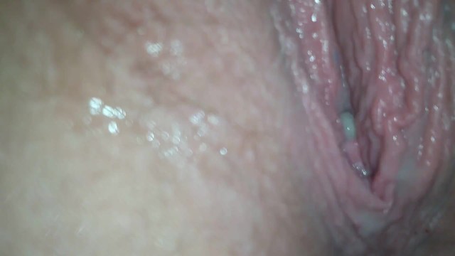 Instantly start leaking she wouldnt stop squirting 9
