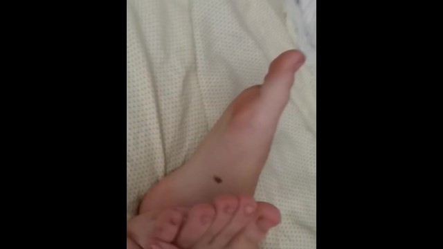 Video de mis sexys pies y piernas 8