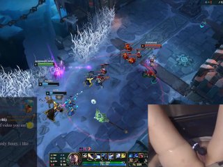 Girl_Plays League of Legends_with Vibrator_Slowly Massaging Her Clit