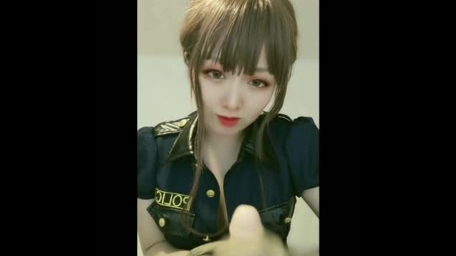 Fact-finding until a new female police officer arrests a HENTAI criminal 12