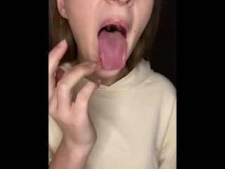 Spit play. Finger sucking and_gagging. Drool