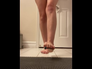 Kenzieexoxo_does foot_stretches - dancer - teen Foot fetish feet toes