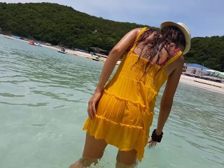 Up Yellow Dress NO PANTIES in Public_# Bull Plug flash_at the Beach