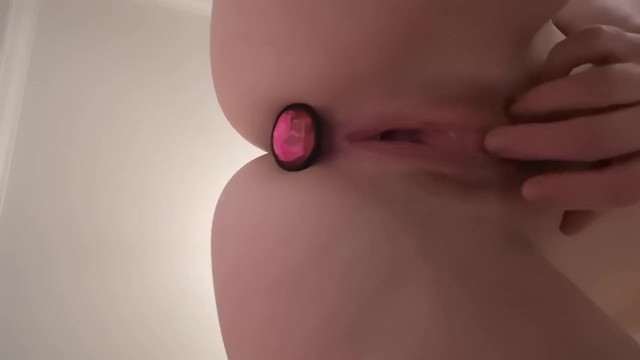 Up close pussy play with butt plug 11