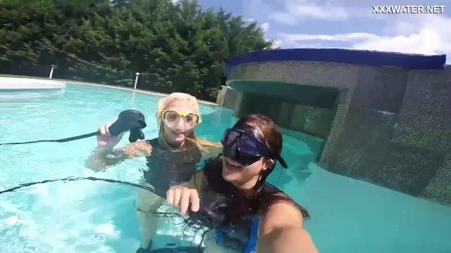 Hot underwater lesbians Vodichkina and Farkas