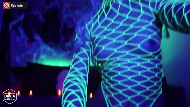Gia_Baker Dancing in Neon 15