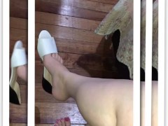 @tici_feet IG ticii_feet dangling my white shoes with noise (preview)