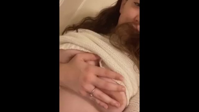 Snuck into the bathroom during Christmas dinner to take this video 30