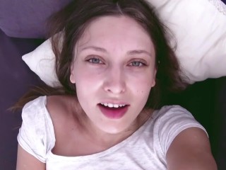 Virtual Girlfriend Talia_Mint plays with toys and_Ass