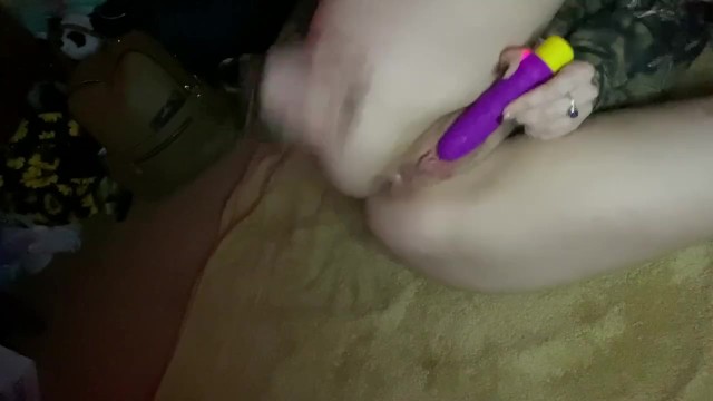 Using to toys to pleasure to squirting orgasm 