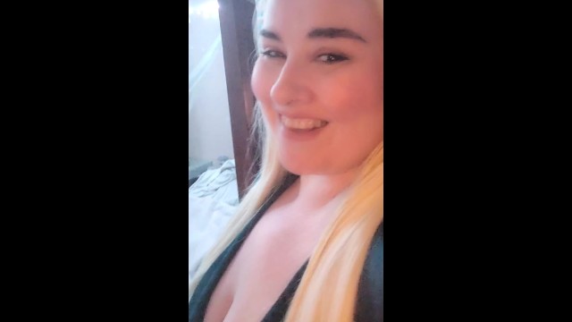 This BBW tricks you into massaging her OILED up big ass, belly and tits!JOI/ASSWORSHIP/TITTY PLAY 19