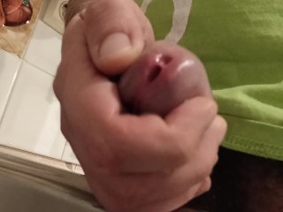 Morning Pee An Cum In The Sink. Peehole Playing