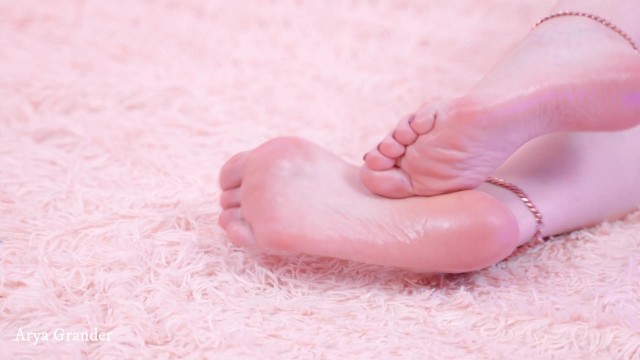 Hot tasty pink oil feet. 4k foot fetish video. size 10 feet barefoot. 2