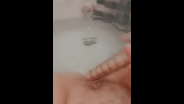 3am playing with my pussy in the bath 5