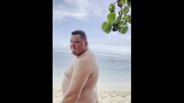 640px x 360px - On a Beach in Hawaii - see Tons more Onlyfans. Com/westcub86 - Pornhub.com
